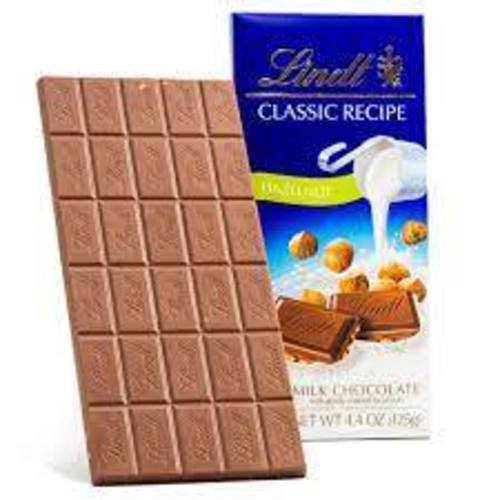 Zoom to enlarge the Lindt Classic Recipe Hazelnut Milk Chocolate Candy Bar