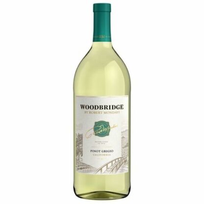 Zoom to enlarge the Woodbridge Pinot Grigio