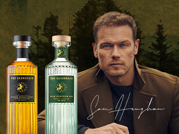 Sassenach bottle signing with Sam Heughan