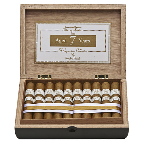 Zoom to enlarge the Cigar &bull; Patel 1999 Vintage Aged 7yr Toro Box