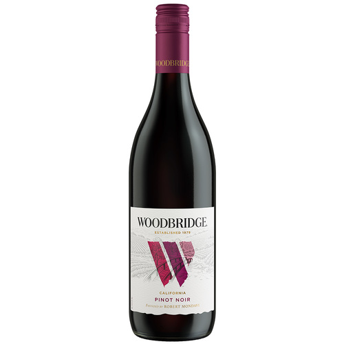 Zoom to enlarge the Woodbridge Pinot Noir